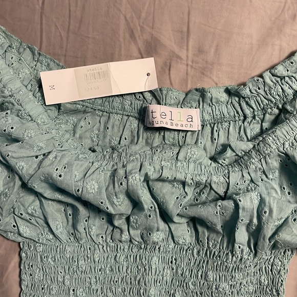 Off the shoulder crop top - Picture 2 of 3